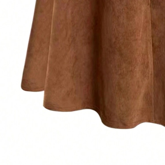 Plus size button through skirt - Picture 11 of 15